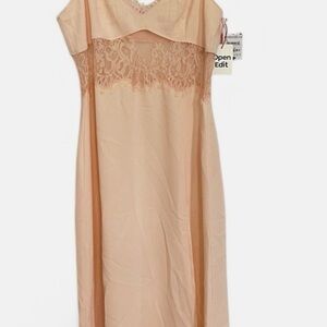 Women's Peach Lace Nightgown
